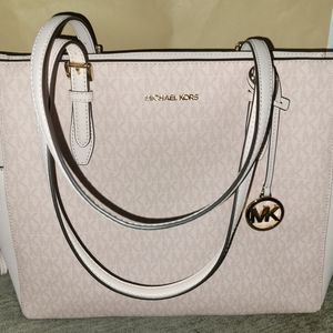MK tote